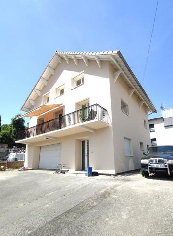 Maison T9 avec jardin au centre de Vals Pres Le Puy