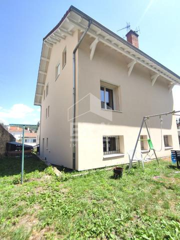 Maison T9 avec jardin au centre de Vals Pres Le Puy