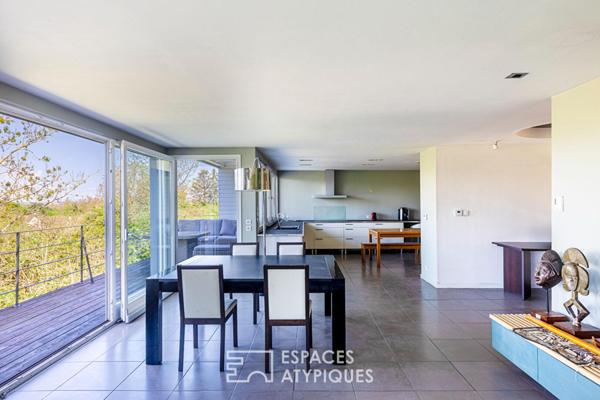A Presles : Maison d’architecte baignée de lumière, avec piscine et vue sur la vallée