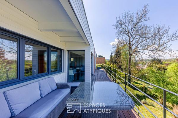 A Presles : Maison d’architecte baignée de lumière, avec piscine et vue sur la vallée