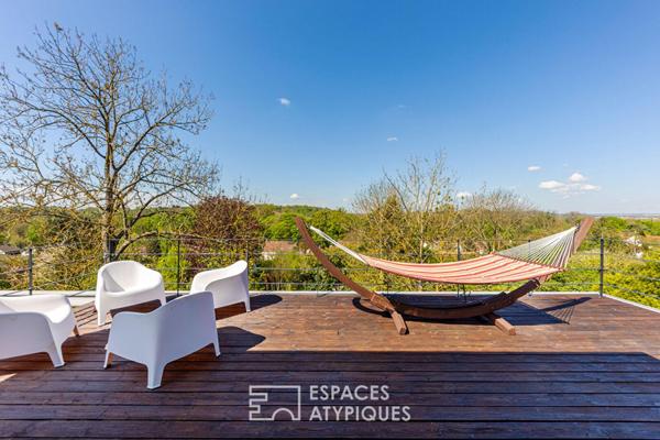 A Presles : Maison d’architecte baignée de lumière, avec piscine et vue sur la vallée