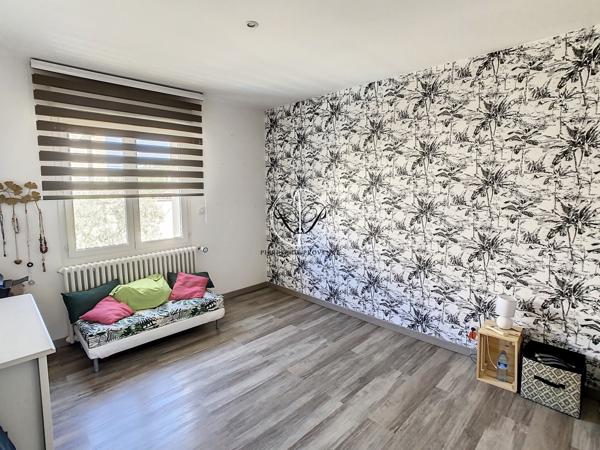 L'Isle-sur-la-Sorgue (84800) Isle sur la Sorgue maison T5 de 139 m2 Habitables terrain 400 M2 Piscine