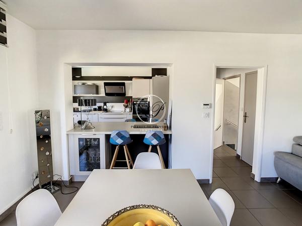 L'Isle-sur-la-Sorgue (84800) Isle sur la Sorgue maison T5 de 139 m2 Habitables terrain 400 M2 Piscine