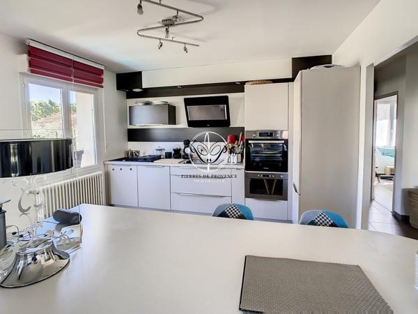 L'Isle-sur-la-Sorgue (84800) Isle sur la Sorgue maison T5 de 139 m2 Habitables terrain 400 M2 Piscine