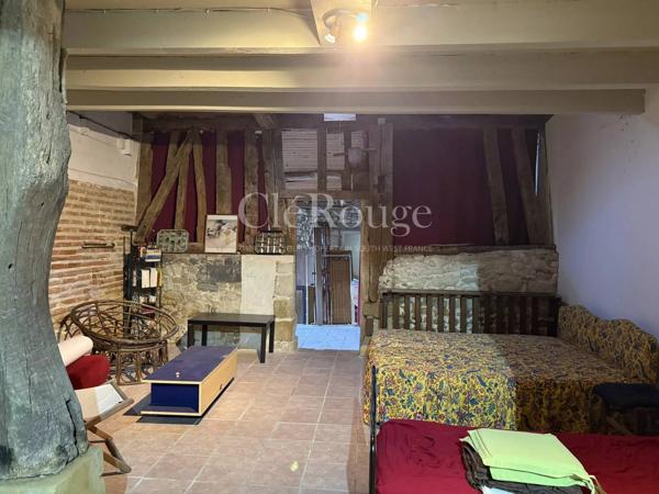 Proche de Duras - Grande Maison Familiale avec Gîte, Granges et Piscine