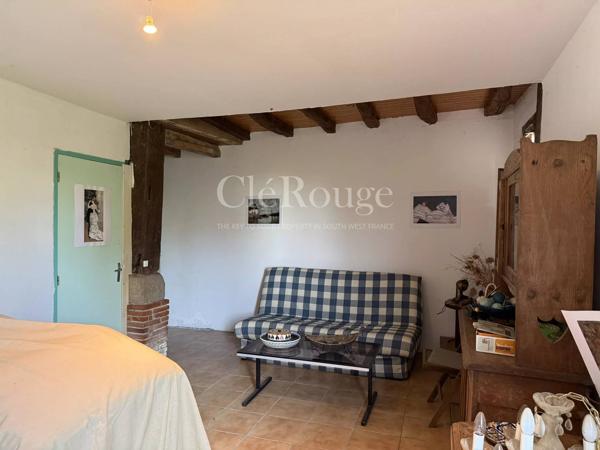 Proche de Duras - Grande Maison Familiale avec Gîte, Granges et Piscine