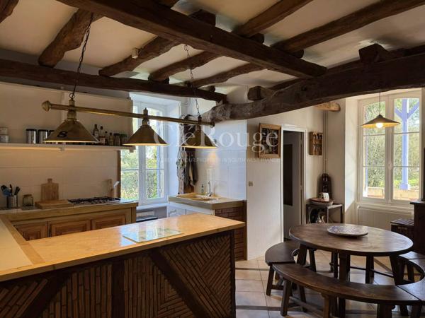 Proche de Duras - Grande Maison Familiale avec Gîte, Granges et Piscine