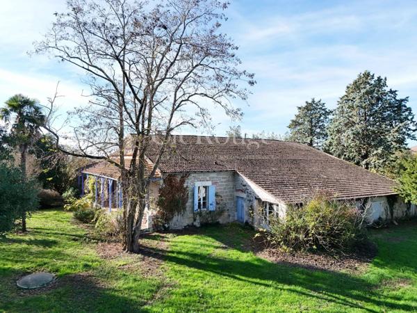 Proche de Duras - Grande Maison Familiale avec Gîte, Granges et Piscine