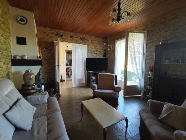 MAISON DE PLAIN PIED AVEC JARDIN