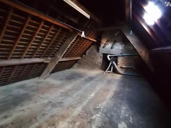 Hôtel/restaurant à vendre avec la matériel et les meubles 
Au pied de la baie du Mt St Michel