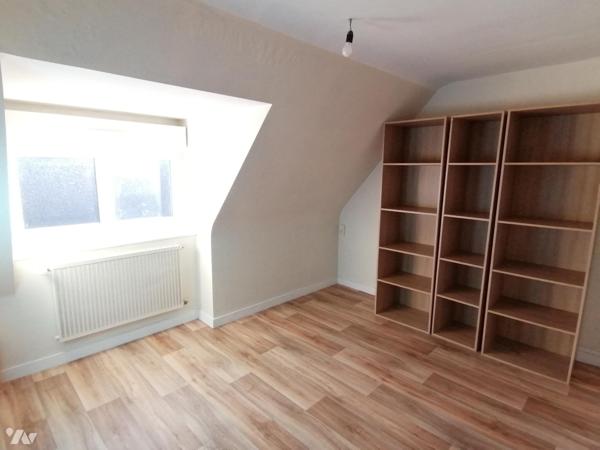 Hôtel/restaurant à vendre avec la matériel et les meubles 
Au pied de la baie du Mt St Michel