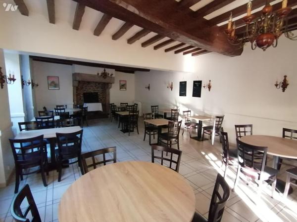 Hôtel/restaurant à vendre avec la matériel et les meubles 
Au pied de la baie du Mt St Michel