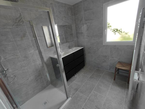 Maison atypique de 2008 d'environ 145 m2