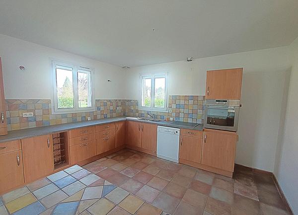 Maison atypique de 2008 d'environ 145 m2