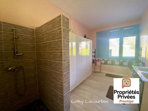 Villa d'architecte extraordinaire - Petit Bourg 8 pièce(s) 250 m2