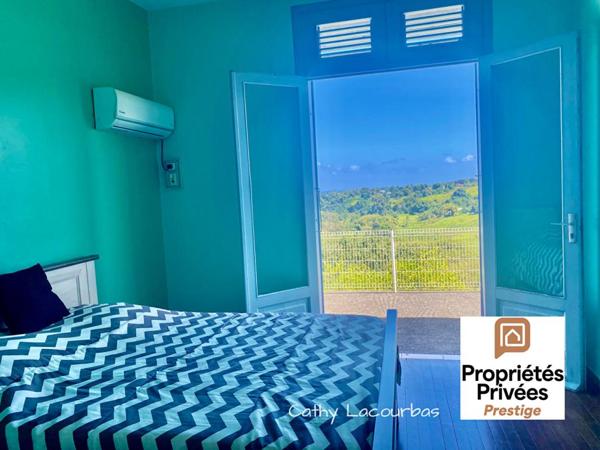 Villa d'architecte extraordinaire - Petit Bourg 8 pièce(s) 250 m2