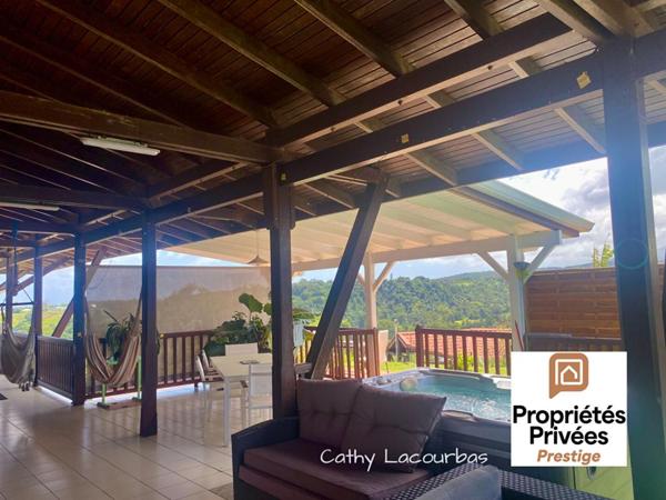 Villa d'architecte extraordinaire - Petit Bourg 8 pièce(s) 250 m2