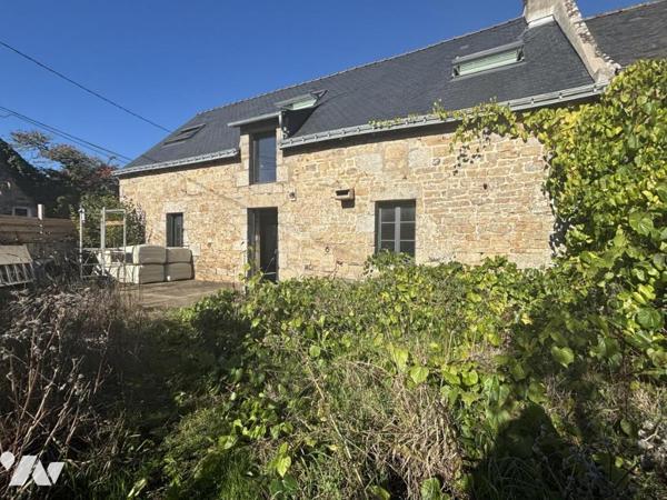 Guidel, longère entre terre et mer.