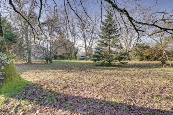 Mérignac (33700) Terrain constructible de 1147m2 non viabilisé