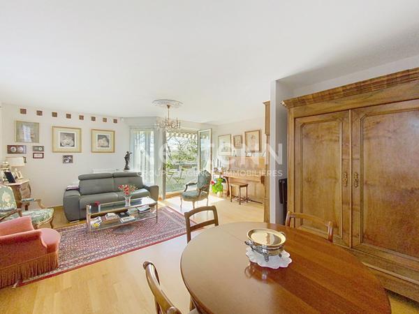 A vendre, Dernier etage !Plan de Troux Montigny le Btx 4 pieces box et cave en s/sol.