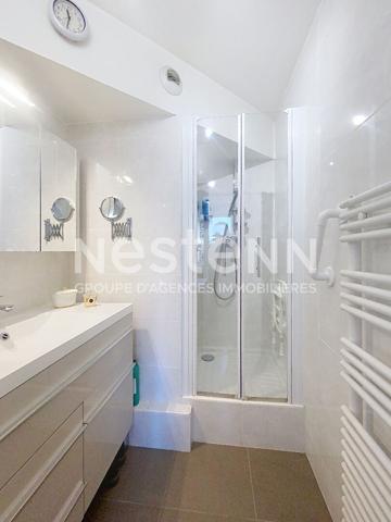 A vendre, Dernier etage !Plan de Troux Montigny le Btx 4 pieces box et cave en s/sol.