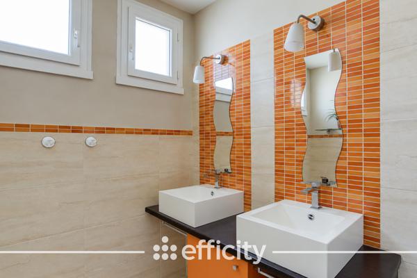 Appartement
         4 pièces
        - 126 m² Exclusivité 279 000 € *