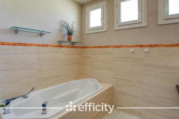 Appartement
         4 pièces
        - 126 m² Exclusivité 279 000 € *