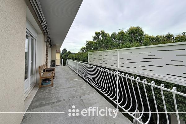 Appartement
         4 pièces
        - 126 m² Exclusivité 279 000 € *