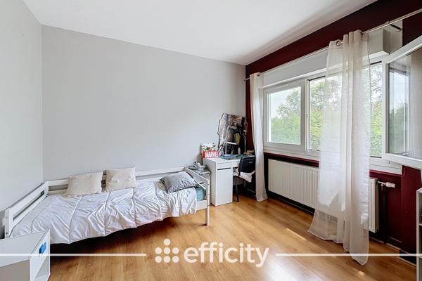 Appartement
         4 pièces
        - 126 m² Exclusivité 279 000 € *