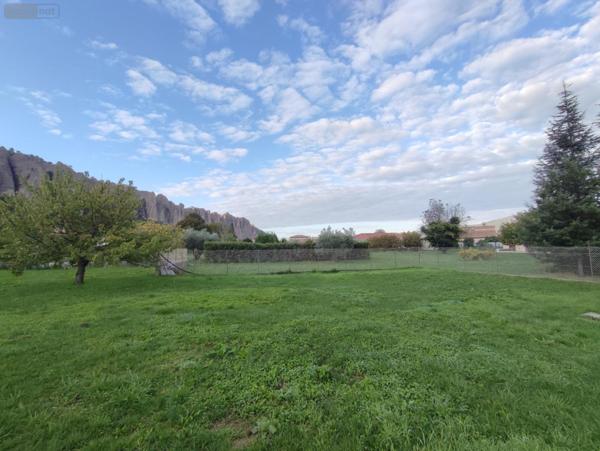 Terrain à Batir à vendre à Les Mées dans les Alpes-de-Haute-Provence (04190), ref : 1567