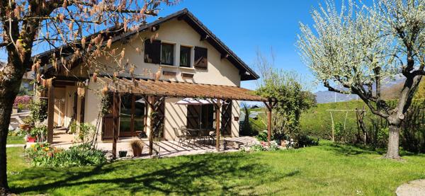 Maison familiale 141 m² sur terrain de 834 m²