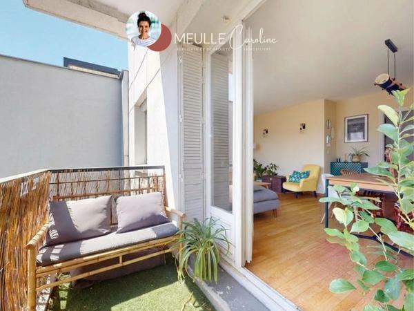 Appartement
         3 pièces
        - 78 m² Exclusivité 335 000 € *