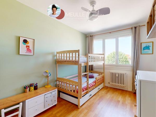 Appartement
         3 pièces
        - 78 m² Exclusivité 335 000 € *