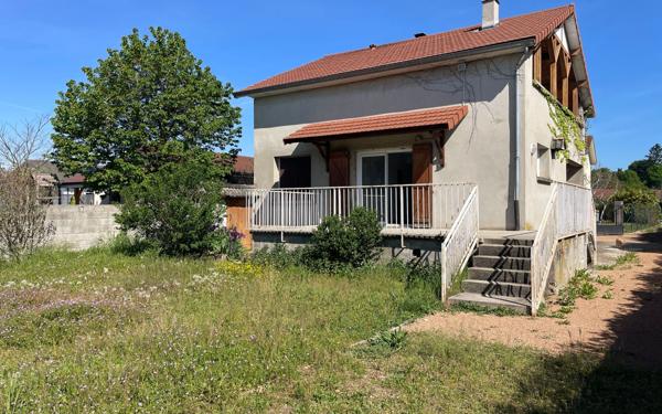 Maison à vendre    6 pièces •  Tignieu-Jameyzieu