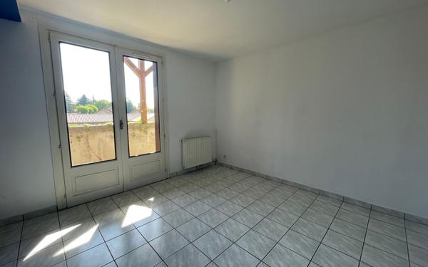 Maison à vendre    6 pièces •  Tignieu-Jameyzieu