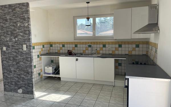 Maison à vendre    6 pièces •  Tignieu-Jameyzieu