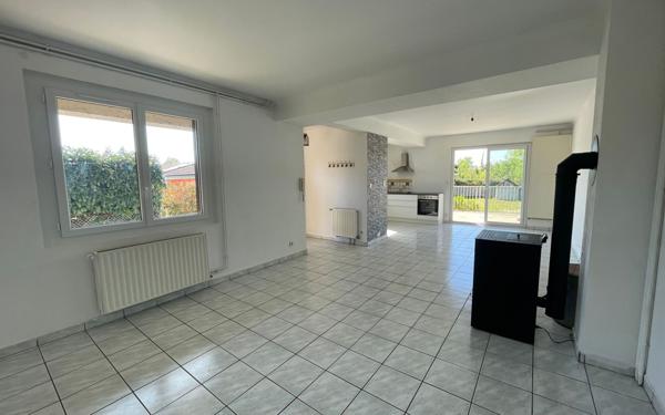 Maison à vendre    6 pièces •  Tignieu-Jameyzieu