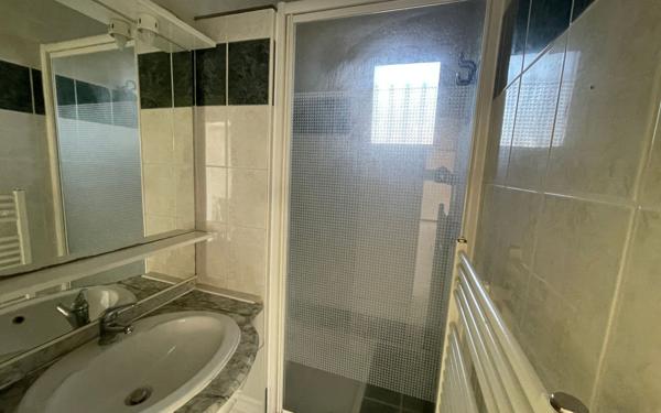 Maison à vendre    6 pièces •  Tignieu-Jameyzieu