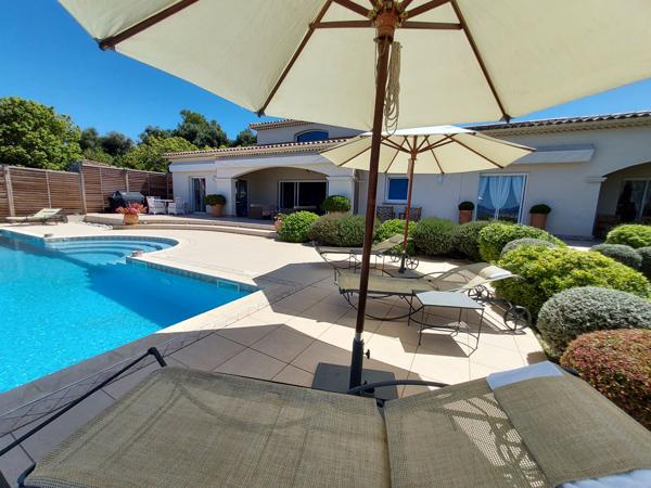 Bastelicaccia, villa de prestige vue merd de plain pied avec piscine Bastelicaccia (20129)