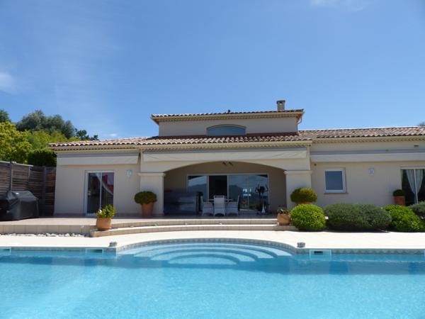 Bastelicaccia, villa de prestige vue merd de plain pied avec piscine Bastelicaccia (20129)
