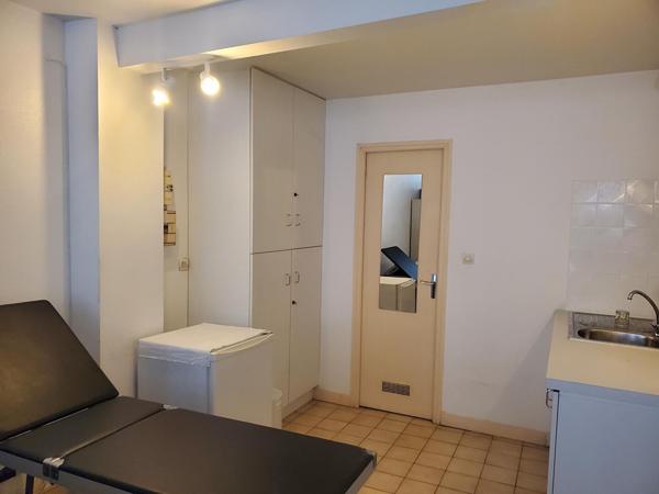 Local commercial 23.54 m2