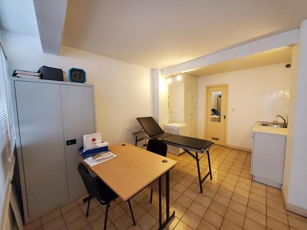 Local commercial 23.54 m2