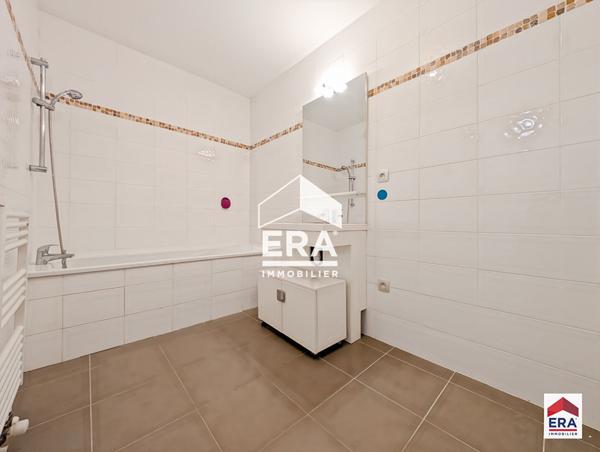 Appartement - 67 m² -  Terrasse - place de parking sécurisée - Wasquehal Centre