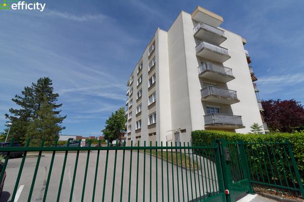 Appartement
         2 pièces
        - 46 m² 139 000 € *