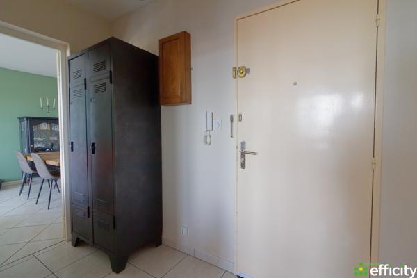 Appartement
         2 pièces
        - 46 m² 139 000 € *