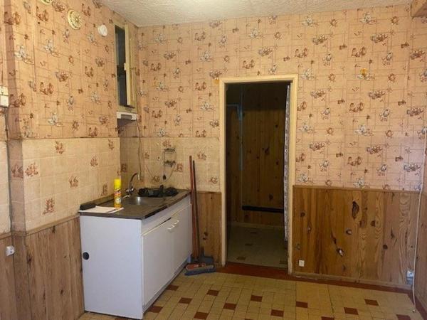 Maison 70m², 2 chs, terrain 302 m², dépendance, centre Messei