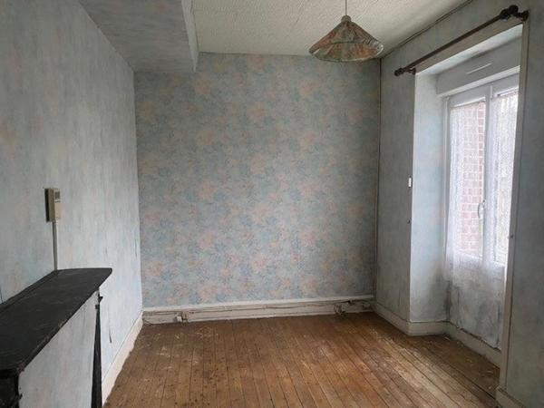 Maison 70m², 2 chs, terrain 302 m², dépendance, centre Messei