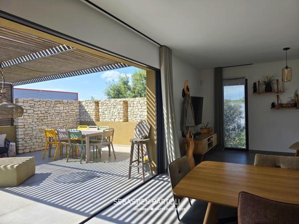 Immeuble avec local commercial et habitation principale