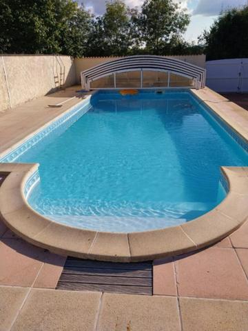 Maison à vendre 10 pièces avec Piscine NERCILLAC (16)