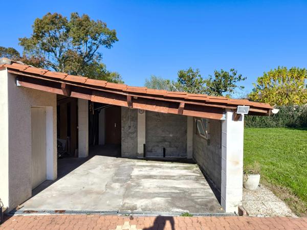 Maison à vendre 10 pièces avec Piscine NERCILLAC (16)